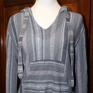 Cropped, hooded, long sleeve pullover top